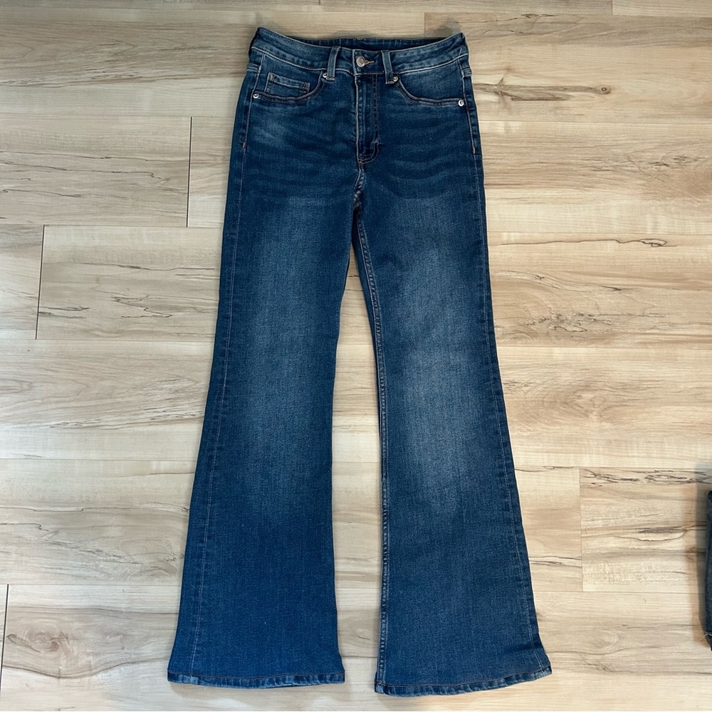 H&M Divided Dark Blue Flared Jeans Size 6